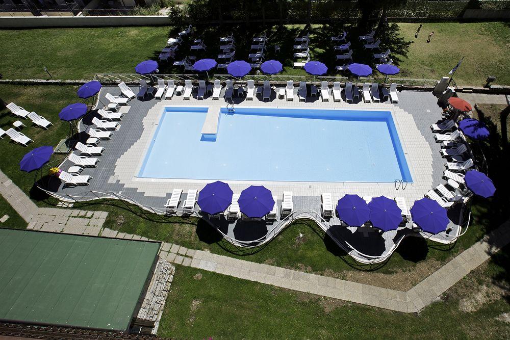 Grand Hotel Del Parco เปสกัสเซโรลี ภายนอก รูปภาพ