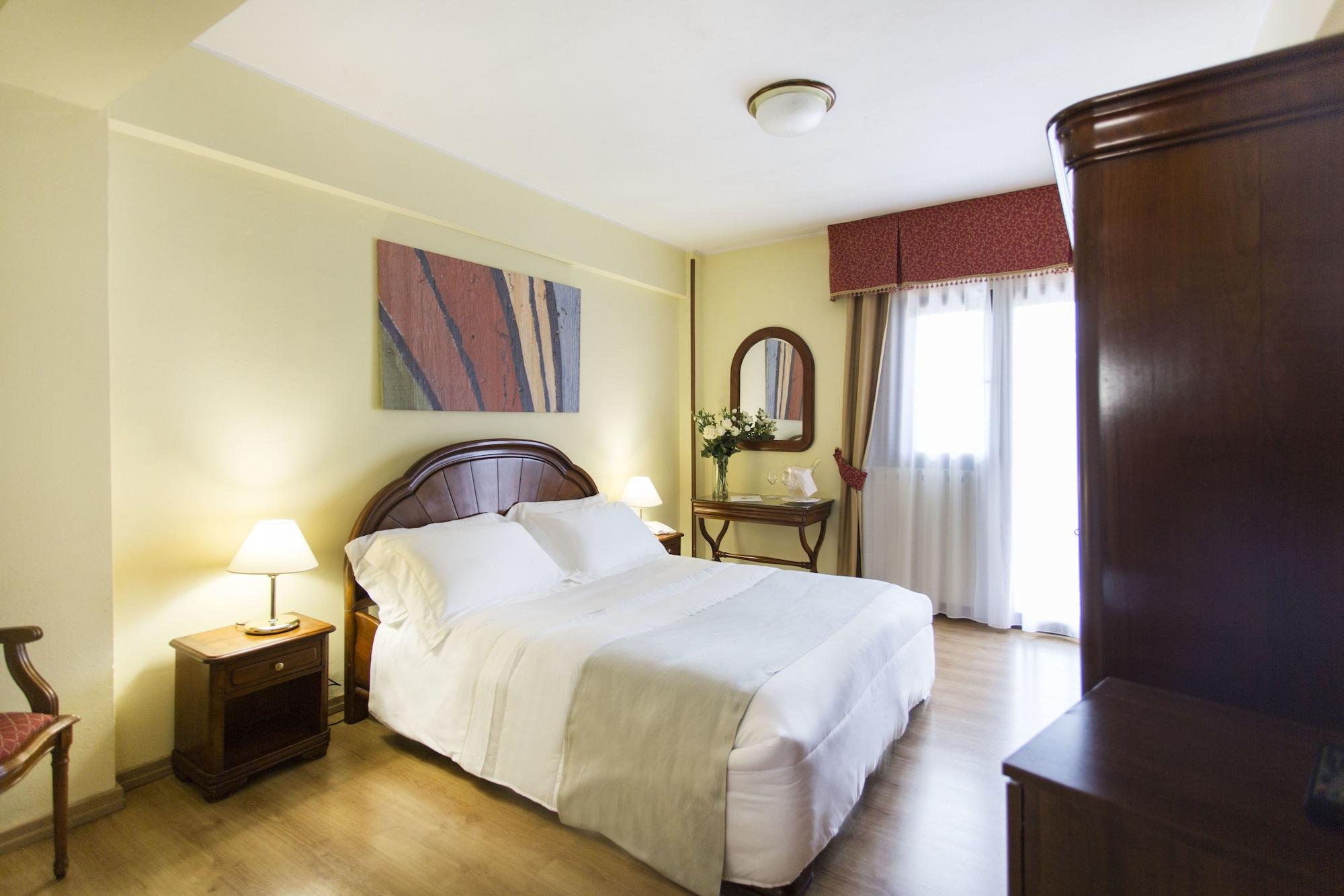Grand Hotel Del Parco เปสกัสเซโรลี ภายนอก รูปภาพ