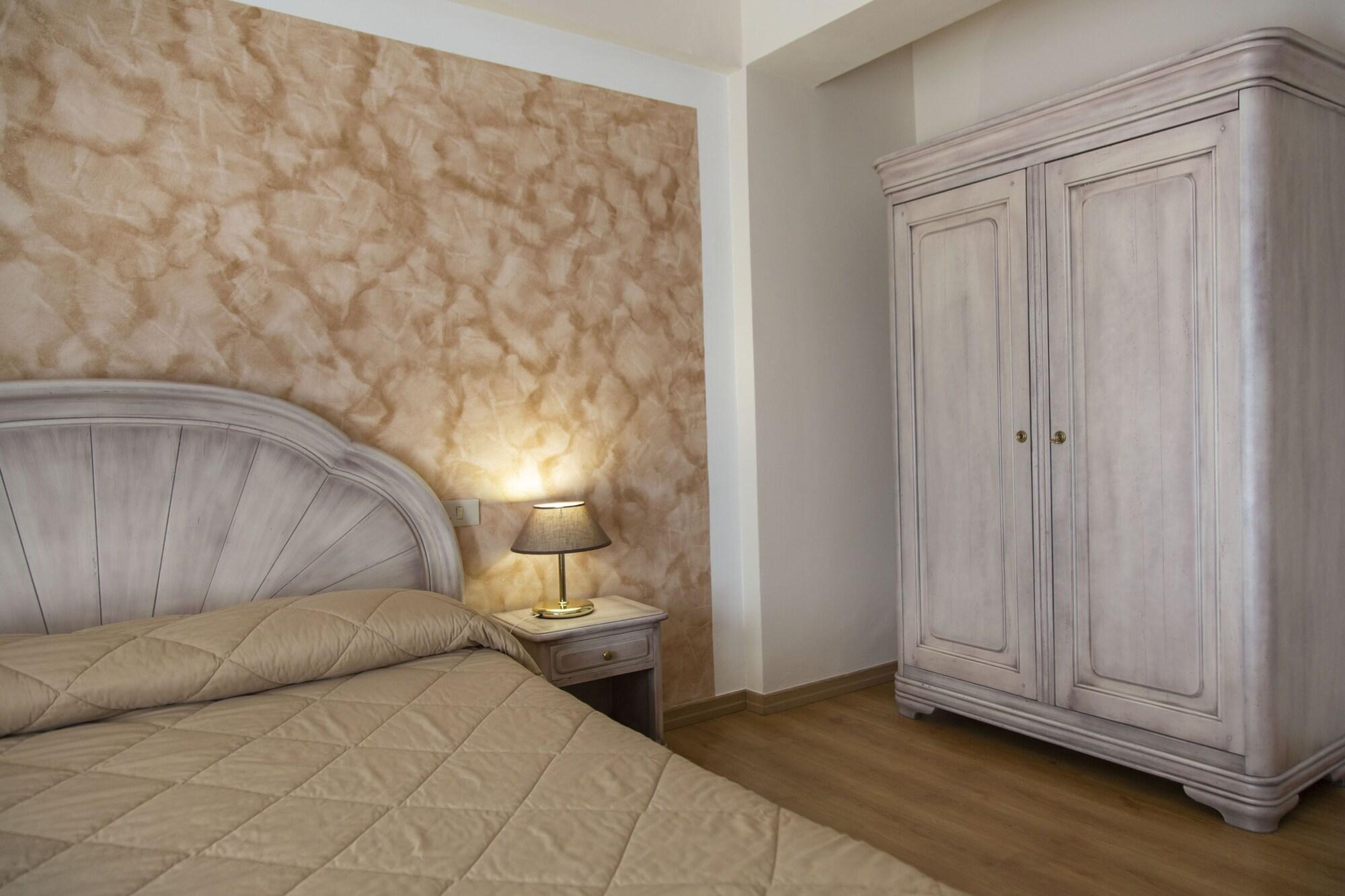 Grand Hotel Del Parco เปสกัสเซโรลี ภายนอก รูปภาพ