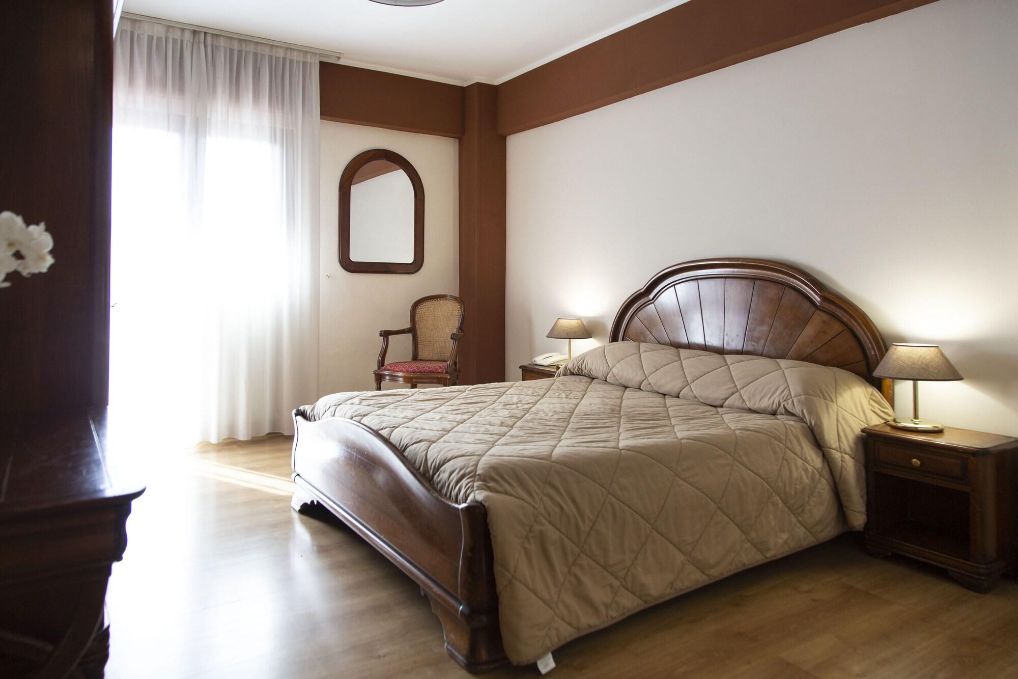Grand Hotel Del Parco เปสกัสเซโรลี ภายนอก รูปภาพ