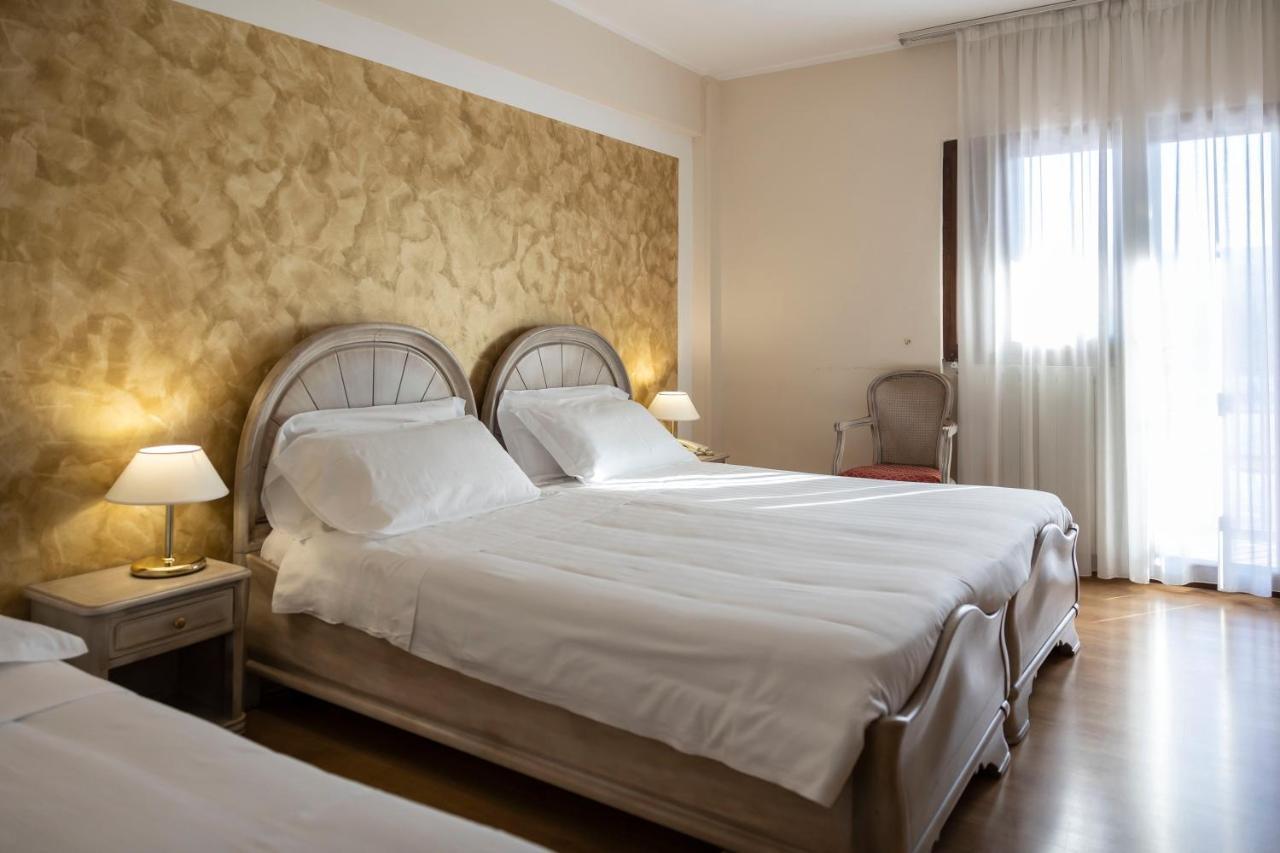 Grand Hotel Del Parco เปสกัสเซโรลี ภายนอก รูปภาพ