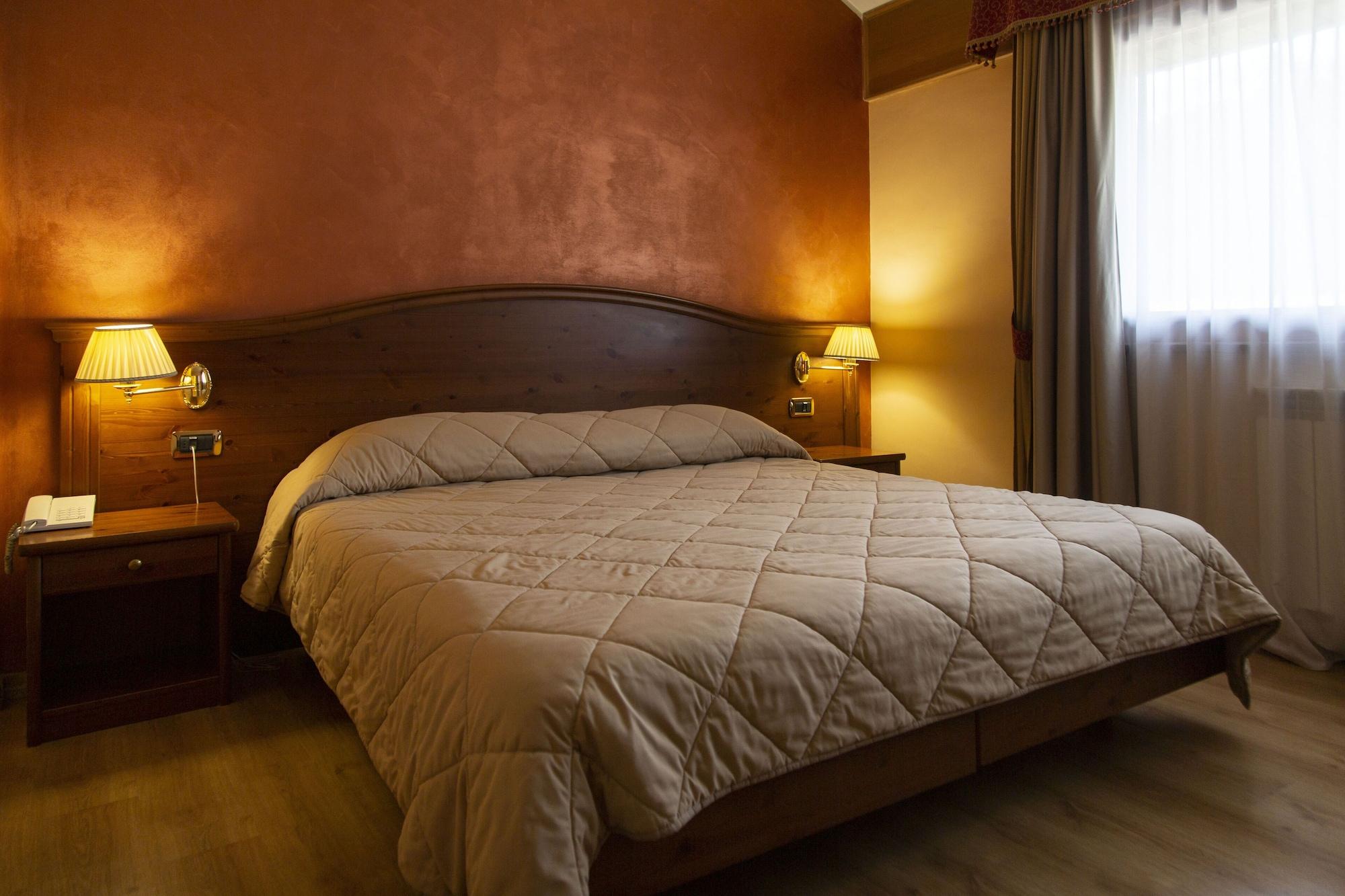 Grand Hotel Del Parco เปสกัสเซโรลี ภายนอก รูปภาพ