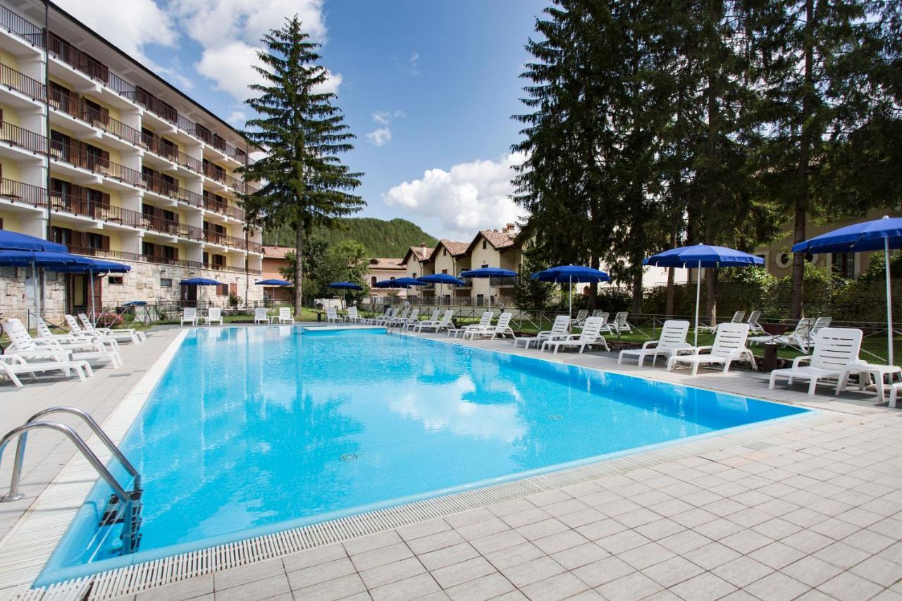 Grand Hotel Del Parco เปสกัสเซโรลี ภายนอก รูปภาพ